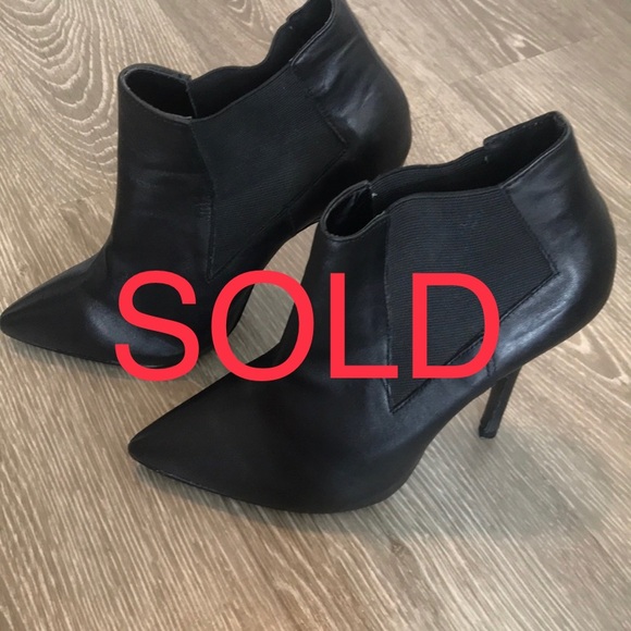 Steve Madden Shoes - Steve Madden leather ankle boots